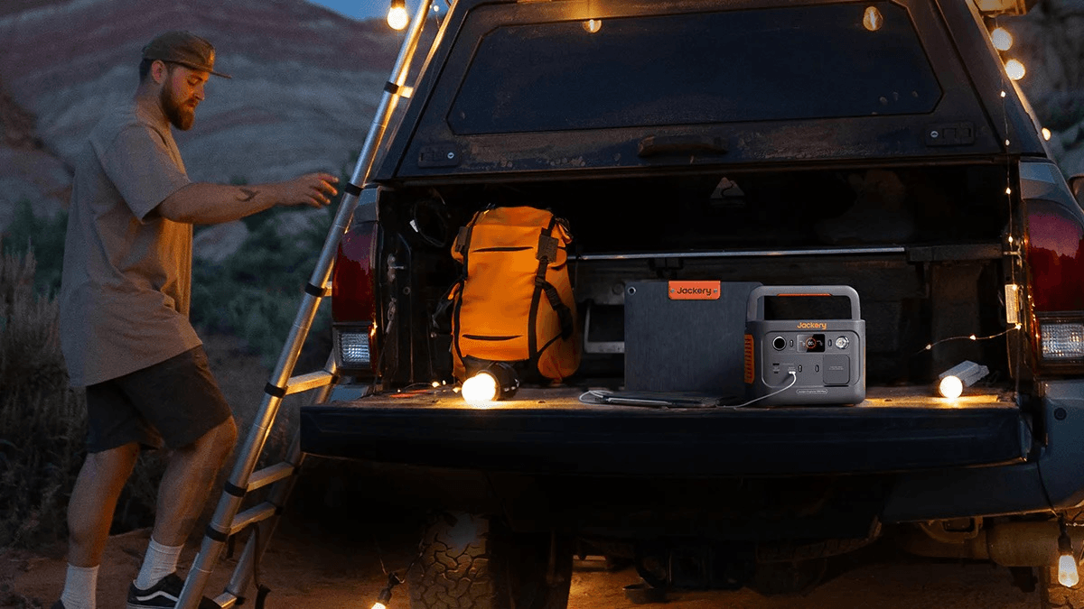 Wie funktioniert ein Solargenerator unter der Sonne? Einblick in den Jackery Solargenerator 300 Plus