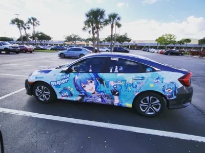 Anime in Car: Von der Folie bis zum Interieur alles im Stil Ihrer Helden
