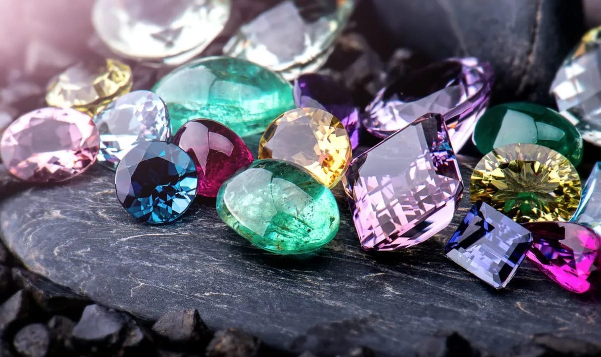 Opal-Edelstein: Ein Kaleidoskop der Emotionen in einem Edelstein