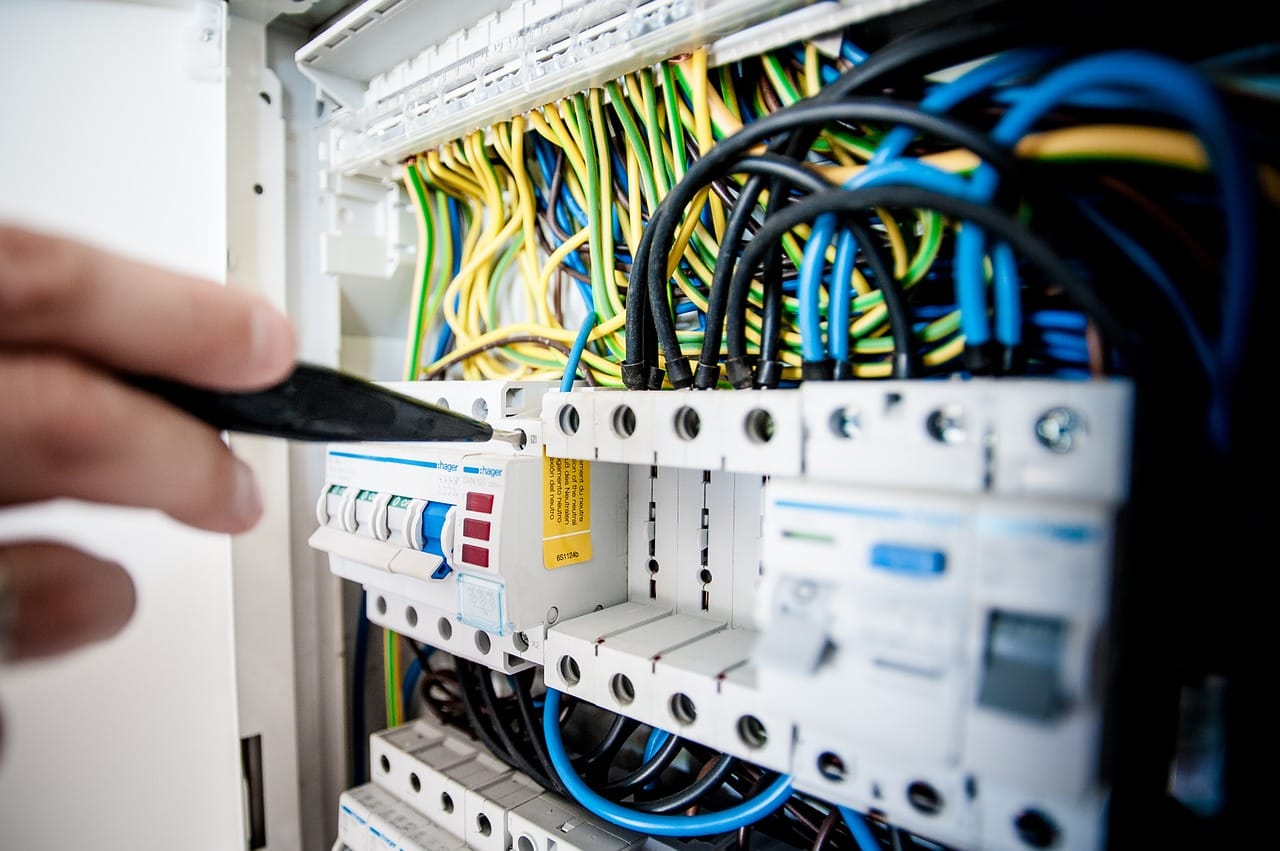Elektrosicherheit verbessern mit der DGUV V3 Prüfung